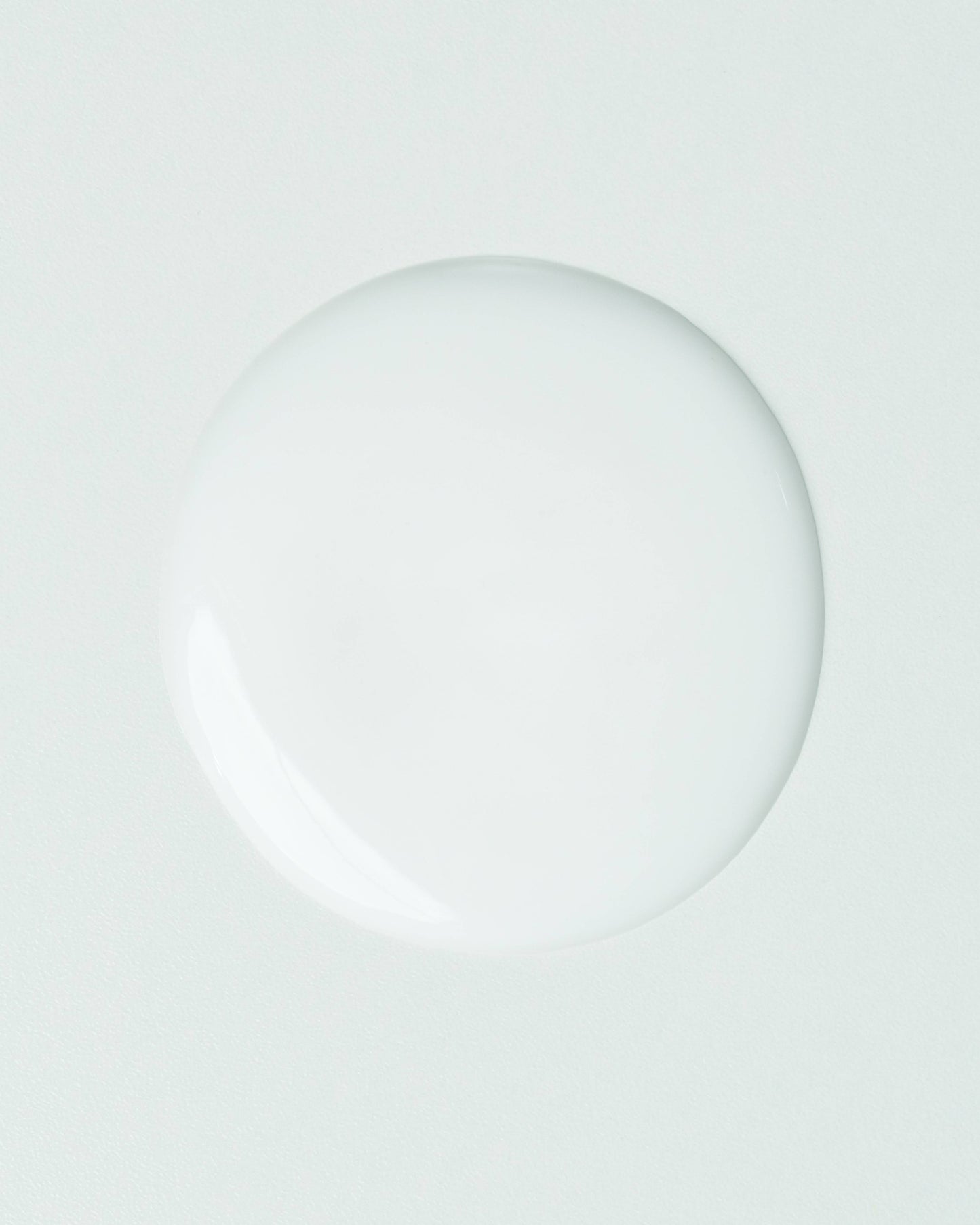 Sérum Taches et Fermeté A33
Acide tranexamique 5% + Tetrapeptide
