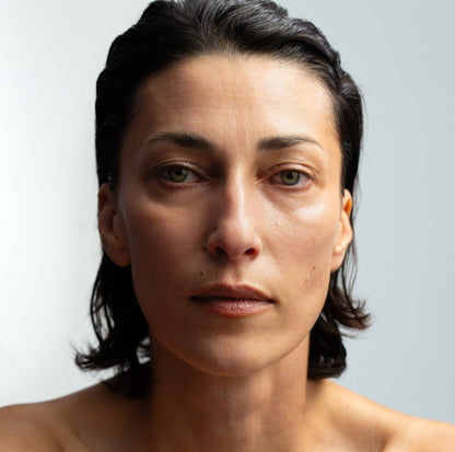 Crème de Jour Multi-Signes de l’Âge SPF 50 A51
Complexe de peptides 3%