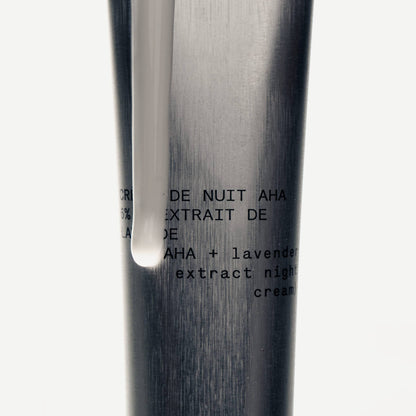 Crème de Nuit Exfoliante L66
AHA 6 % + Extrait de lavande