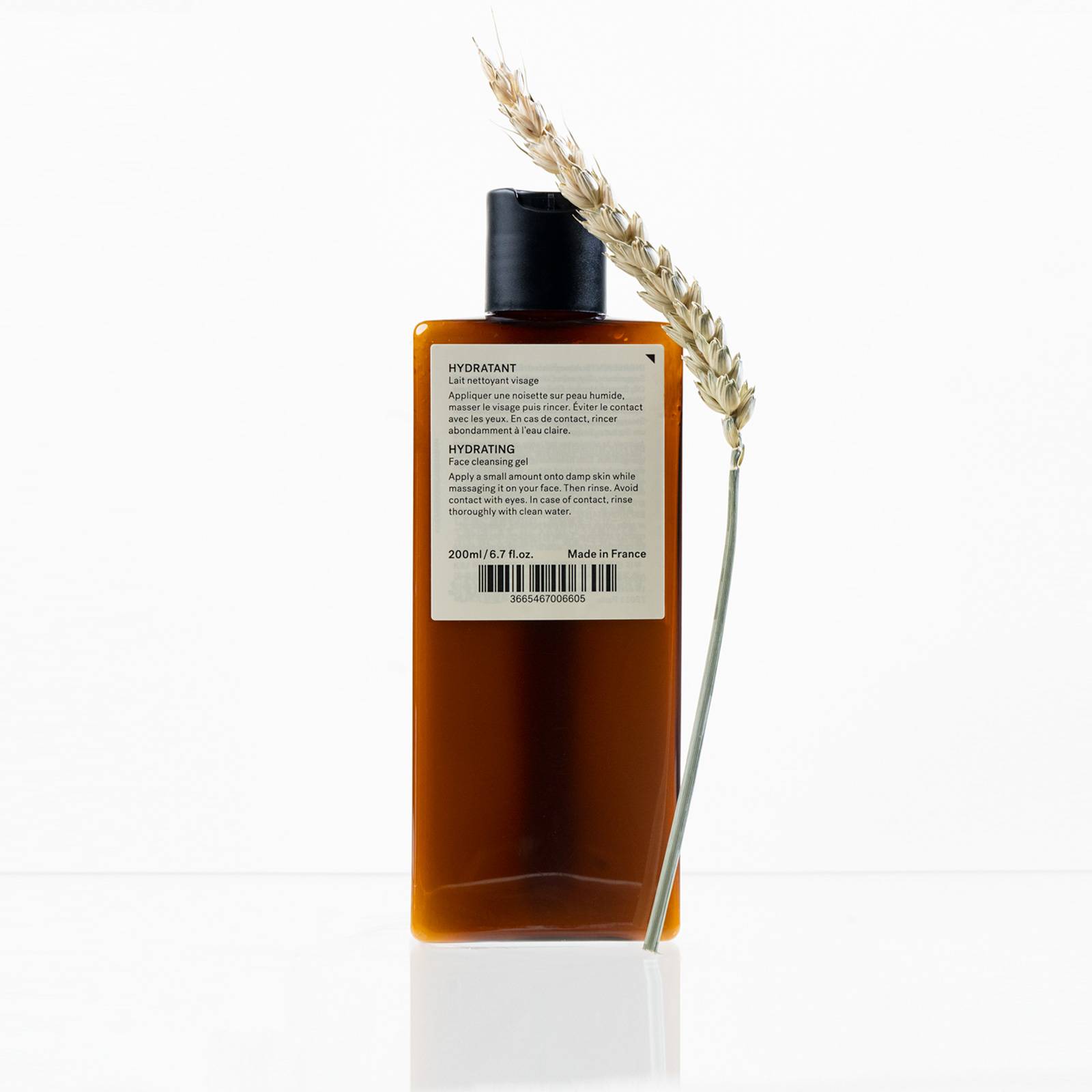 Lait Nettoyant Hydratant L14
Acide hyaluronique 0,5% + Extrait de camomille