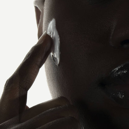 Crème de Nuit Exfoliante L66
AHA 6 % + Extrait de lavande